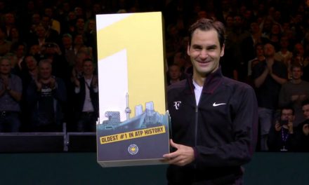 Roger Federer Returns to #1